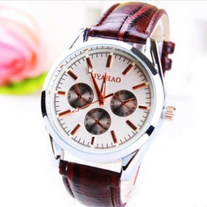 165736 Classic Casual leather watch