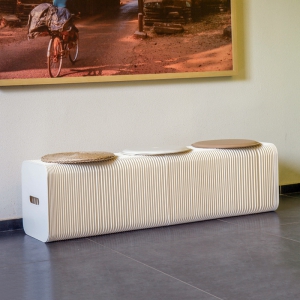 预售-北欧凳子白色创意家具客厅家用省空间个性折叠餐桌凳子时尚